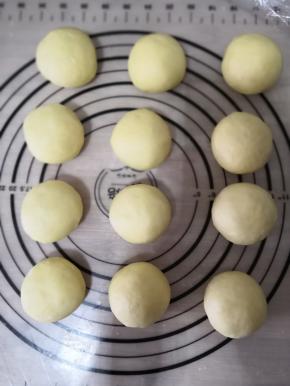 依次包好所有的面团