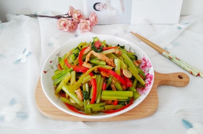 芹菜炒肉丝