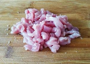 瘦肉切丝