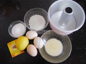 准备好食材，红茶包看自己的喜好选品牌，柠檬要香水柠檬的味道更香更迷人，这里的量是一个学厨6寸中空模，正好满模。