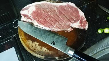 用刀背敲薄一点