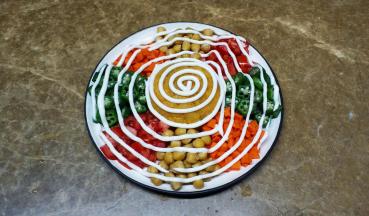 亦可以挤上沙拉酱，边吃边拌