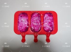 用筷子不规则划动几圈。