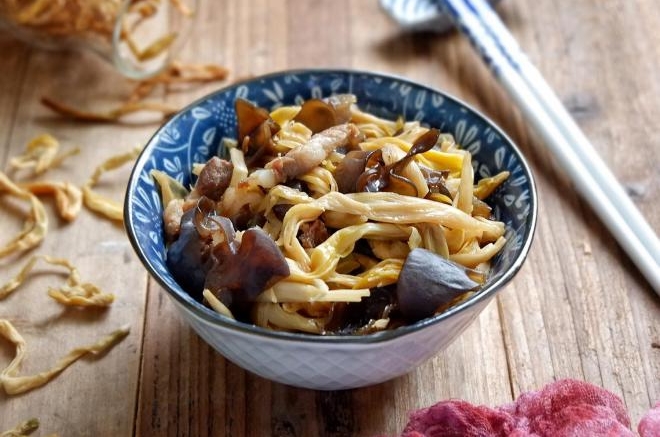 黄花木耳炒肉