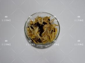 煮好捞出沥水备用