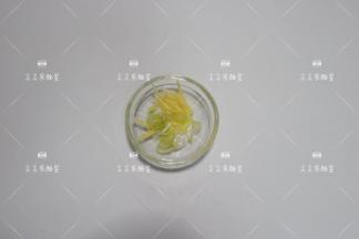 葱花姜丝改刀切好