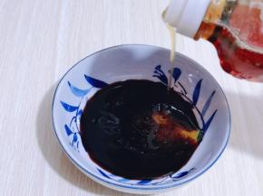 调味汁:  生抽，蚝油，芝麻油，凉开水。