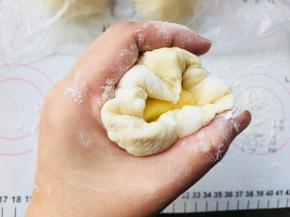 底部收口，一定要捏死。