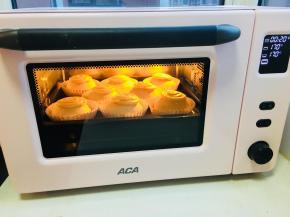 烤箱170度25到30分钟，具体温度根据自己烤箱脾气酌情调节，观察上色。