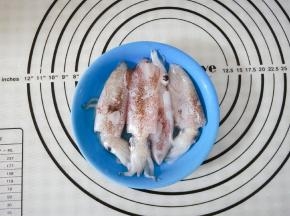 新鲜鱿鱼4只