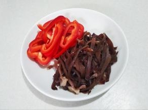 甜椒木耳切丝