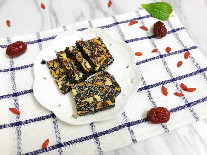 补血养颜的阿胶糕做起来