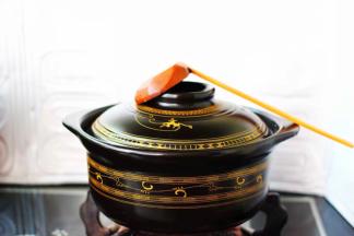 盖上锅盖小火煮15分钟后。