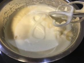 打至用打蛋器画出字几十秒都不消失即可。