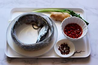 首先备齐所有的食材。