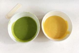 拌匀后，分别盖好保鲜膜入冰箱冷藏一小时。