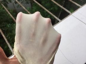 直到揉出手套膜即可