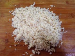 再剁成细粒