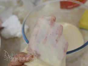 能够拉出薄膜就可以，不需要到手套膜。