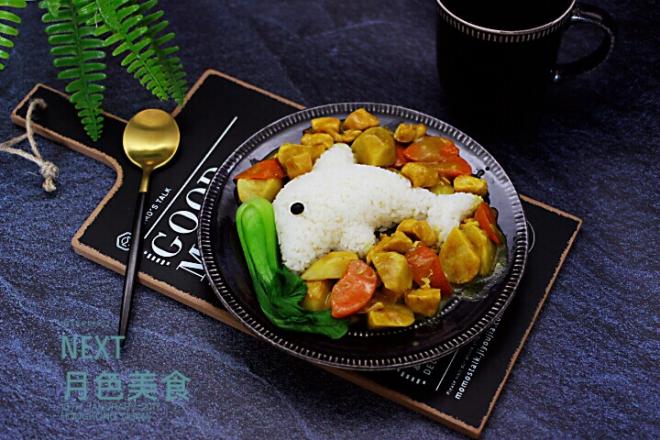 咖喱芋头鸡肉饭