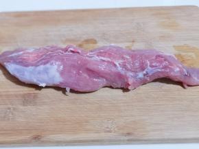 准备里脊肉～洗干净！