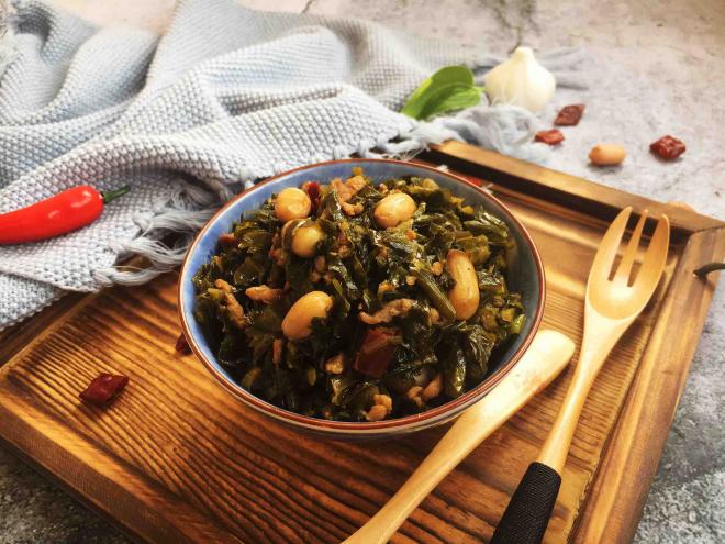 肉末花生米烧雪菜