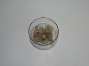 虾仁剥去虾线洗净