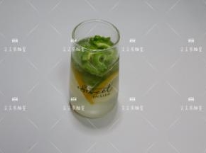 倒入雪碧，完成~