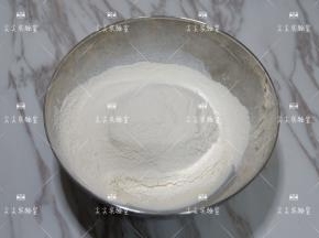 种面团的材料全部混合