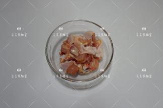 鸡大腿剁成小块