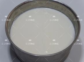 酸奶做好后，放入冰箱冷藏4个小时以上。也可以直接食用，但是会比较稀，而且是温热的也不太好喝。