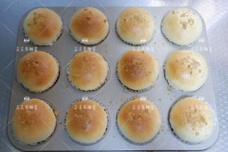 烤好取出，放置室温后密封保存。