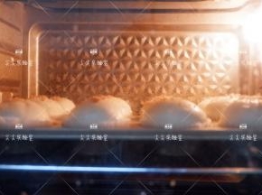 180的预热烤箱，预热好放入，转上下火175度烘烤20分钟左右，中途观察上色满意及时盖锡纸。