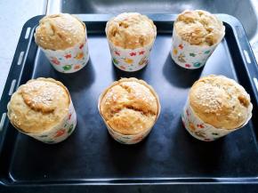 表面上色均匀后即可出炉，趁热享用