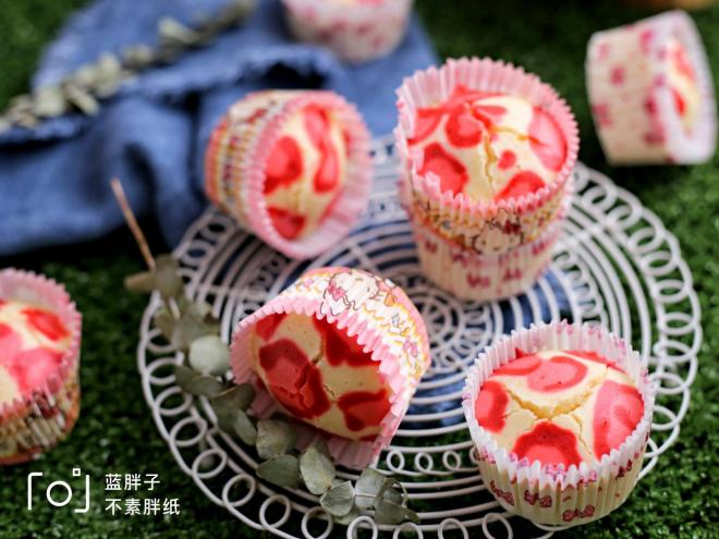 粉色豹纹蒸蛋糕
