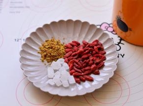 准备好桂子暖香茶所有材料