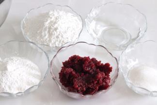 准备好所有的食材。