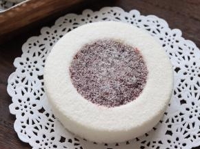 撒一层椰蓉，更加的美味。