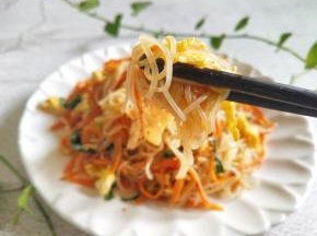 这道家常鸡蛋炒粉丝，您学会了吗？