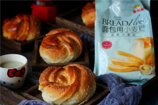 搭配一杯饮品，下午茶美美的。