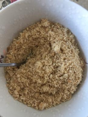 这个时候可以开始准备肉松酱。