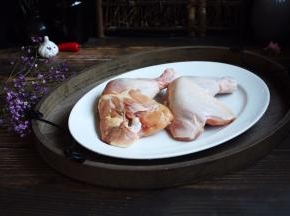 鸡腿2只。