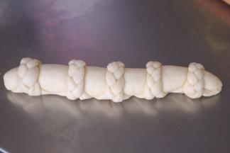 卷起，捏紧收边