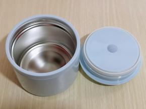 将焖烧杯清洗干净！