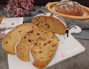 奇亚籽黑糖红枣软欧。