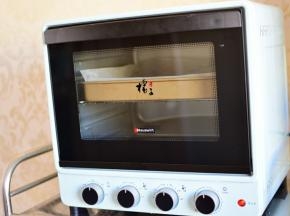 放烤箱155度，烤25分钟左右，取出来彻底晾凉