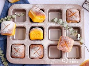 烤好的面包立即脱模，放在烤网上晾凉。