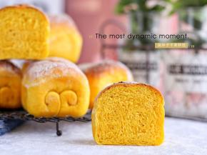 贝贝南瓜的颜色真的超美，金黄金黄的，味道也是棒棒哒。