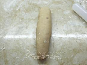 整形好之后稍微搓成与模具等长。