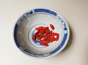 枸杞洗净沥干水